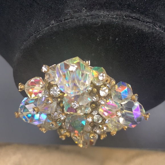 Vintage Aurora Borealis Crystal/Rhinestone Cluster Brooch 2.5” - Picture 4 of 6